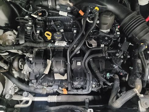 Used 2021 Ford Edge SE FWD image 30