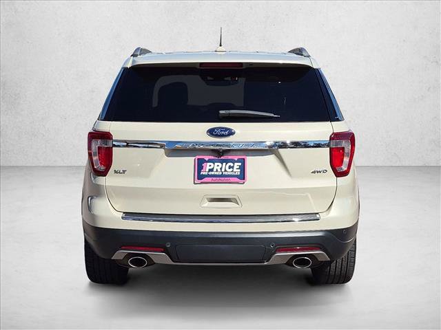 Used 2018 Ford Explorer XLT w/ Equipment Group 202A AWD/4WD image 7