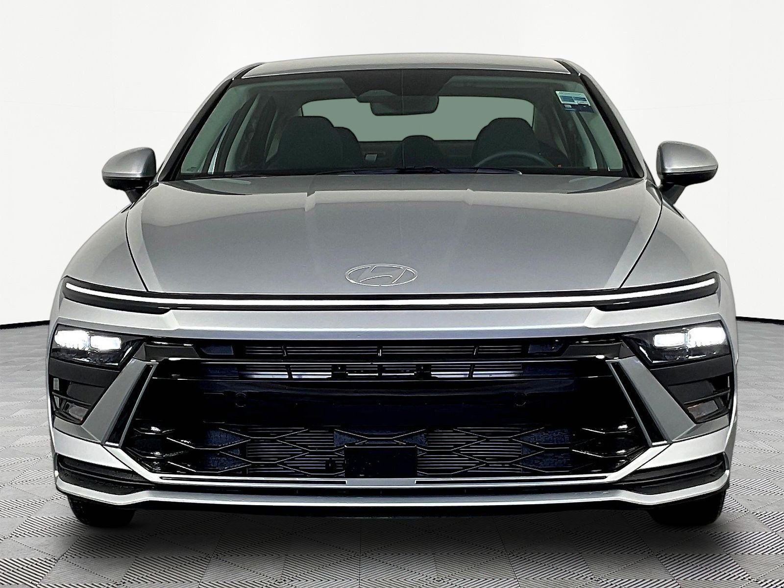 New 2026 Hyundai Sonata SE FWD image 2
