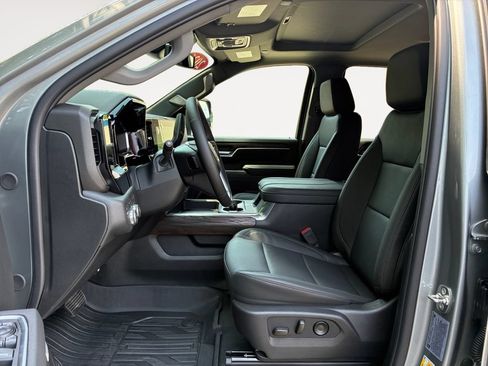 New 2026 GMC Sierra 2500 SLT w/ SLT Premium Package AWD/4WD image 9