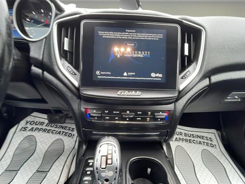 Used 2018 Maserati Ghibli image 10