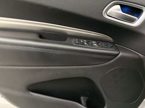 Used 2020 Dodge Durango SXT image 23