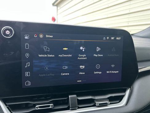 Used 2025 Chevrolet Equinox LT image 19