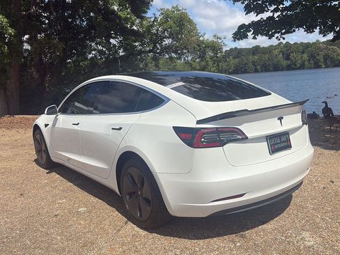Used 2019 Tesla Model 3 Standard Range RWD image 8