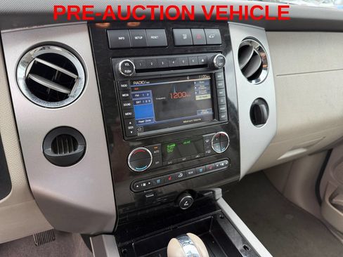 Used 2012 Ford Expedition Limited RWD image 21