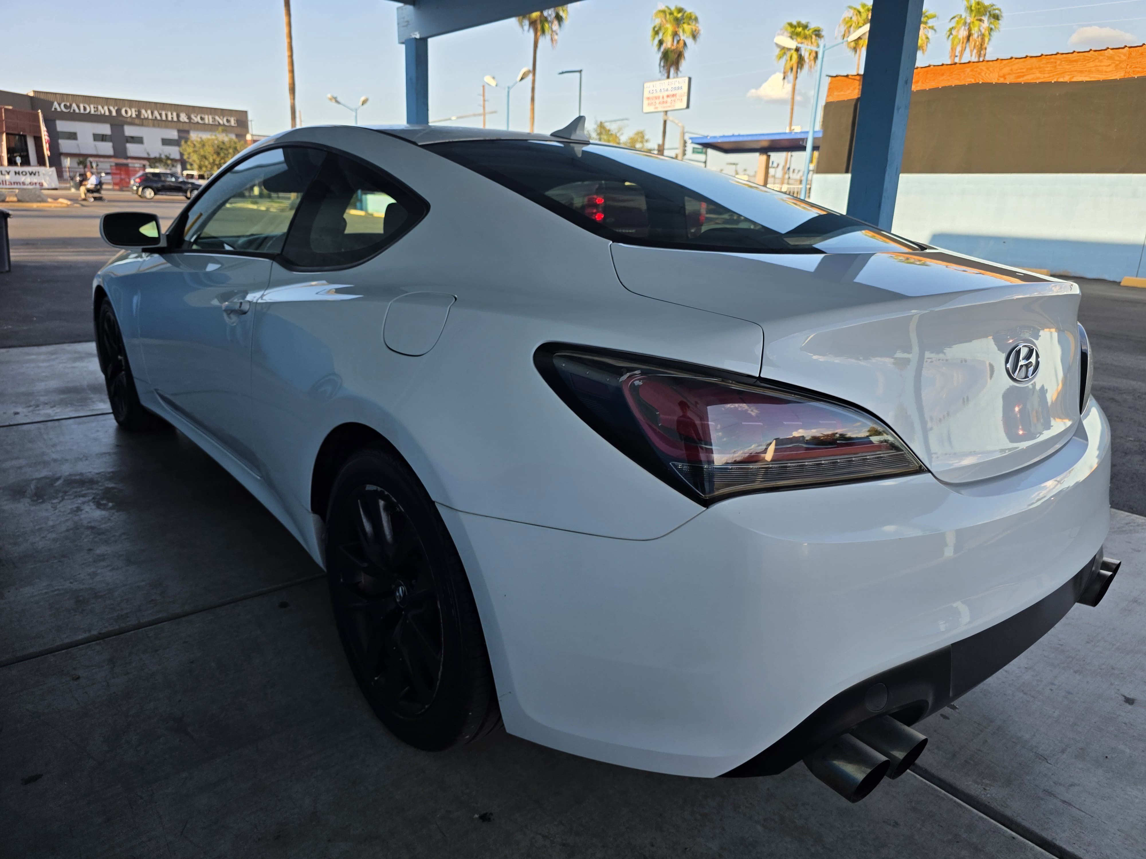Used 2013 Hyundai Genesis 2.0T RWD image 3