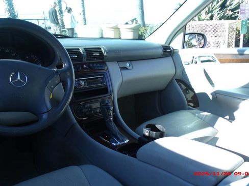 Used 2003 Mercedes-Benz C 320 C 320 4dr Sedan image 8