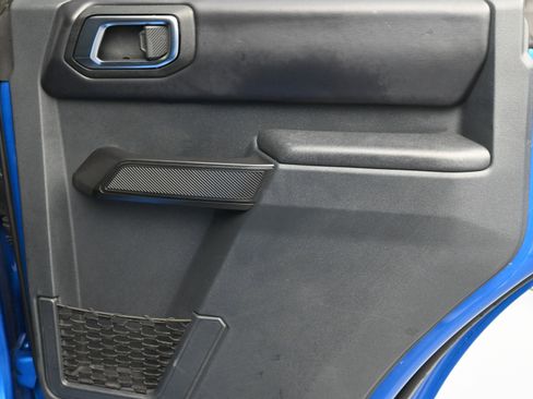 Used 2025 Ford Bronco Badlands image 23