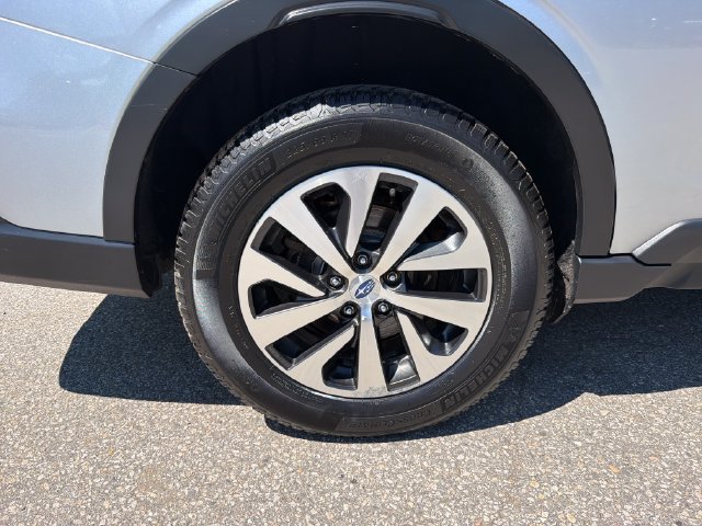 Used 2021 Subaru Outback AWD/4WD image 29