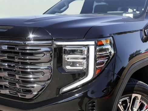 Certified 2025 GMC Sierra 1500 Denali Ultimate image 3