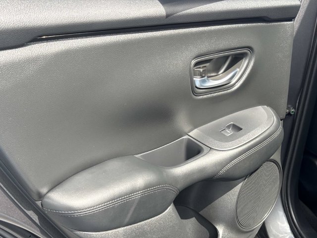 Certified 2025 Honda HR-V LX image 12