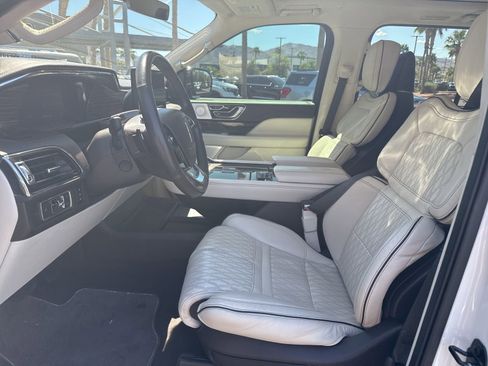 Used 2022 Lincoln Navigator L Black Label image 10