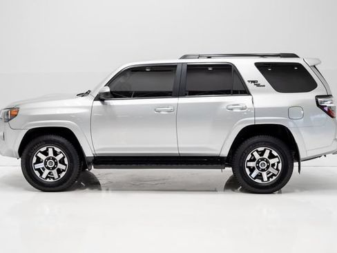 Used 2020 Toyota 4Runner TRD Off-Road AWD/4WD image 27