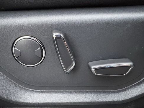 Used 2022 Ford Expedition Max Limited image 26