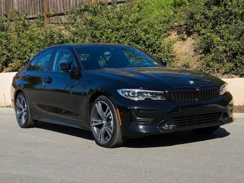 Used 2022 BMW 330i Sedan w/ Driving Assistance Package image 2