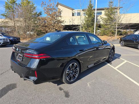 New 2026 BMW 530i xDrive w/ M Sport Package AWD/4WD image 3