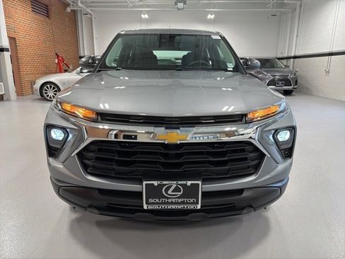 Used 2024 Chevrolet TrailBlazer LS image 2