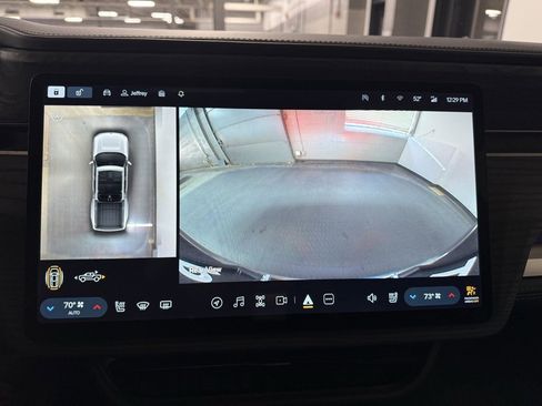 Used 2023 Rivian R1T Adventure image 13