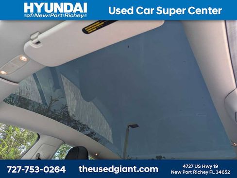 Used 2023 Tesla Model Y Long Range AWD/4WD image 22
