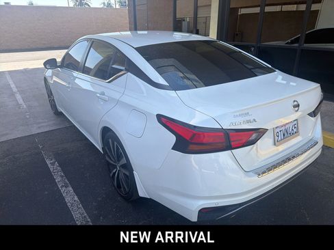 Used 2022 Nissan Altima 2.5 SR FWD image 5
