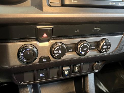 Used 2019 Toyota Tacoma SR5 image 39