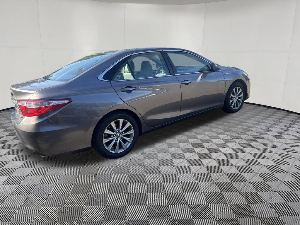 Used 2015 Toyota Camry XLE w/ Moonroof Package FWD image 8