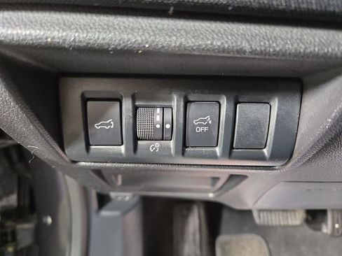 Used 2023 Subaru Outback Premium AWD/4WD image 26