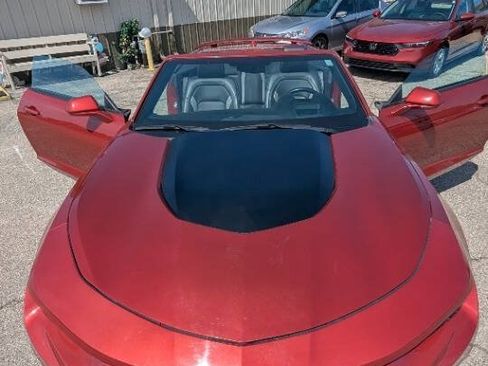 Used 2017 Chevrolet Camaro LT RWD image 13