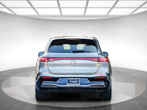 Used 2023 Mercedes-Benz EQS 580 4MATIC SUV image 3