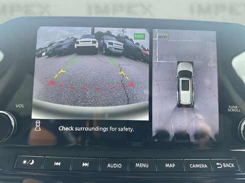 Used 2025 Nissan Pathfinder SL image 22