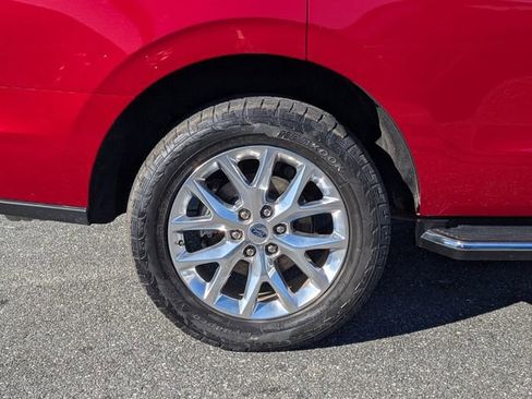Used 2020 Ford Expedition XLT w/ Equipment Group 202A image 10