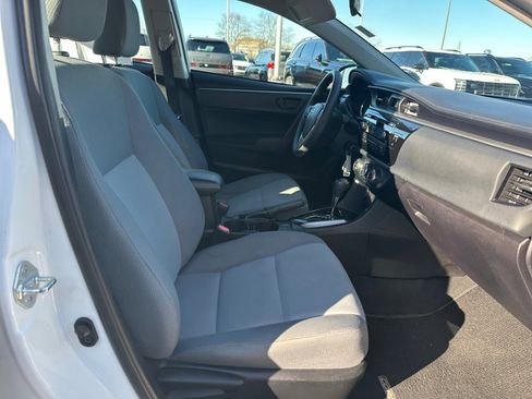Used 2015 Toyota Corolla L image 31