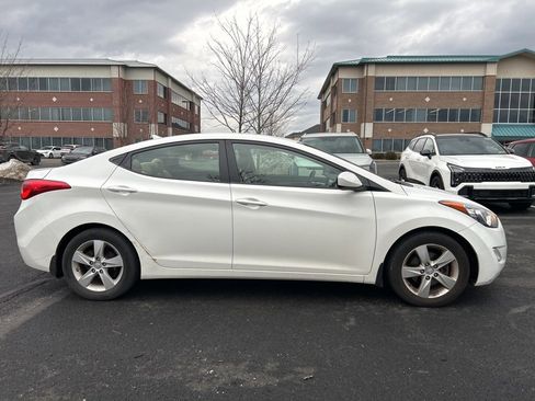 Used 2013 Hyundai Elantra GLS w/ Preferred Pkg image 5