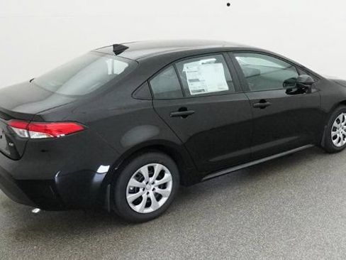 New 2026 Toyota Corolla LE FWD image 17