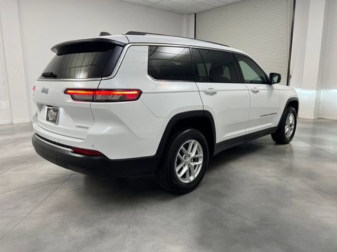 Used 2023 Jeep Grand Cherokee L Laredo image 7