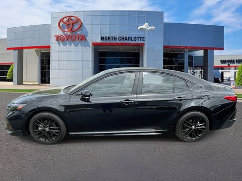 Used 2026 Toyota Camry SE w/ Convenience Package FWD image 5
