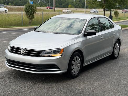 Used 2016 Volkswagen Jetta S FWD image 4