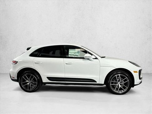 Used 2026 Porsche Macan AWD/4WD image 8