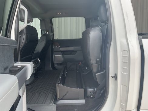 Used 2022 Ford F150 Lariat image 19