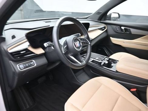 Used 2025 Buick Enclave Preferred FWD image 18