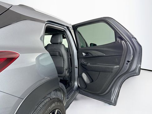 Used 2021 Chevrolet TrailBlazer LT w/ Premium Seating Package image 28