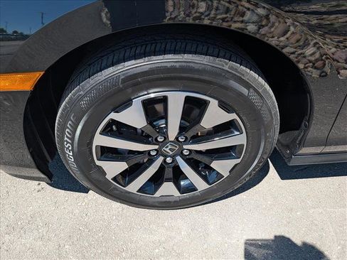 Used 2025 Honda Odyssey EX-L image 9