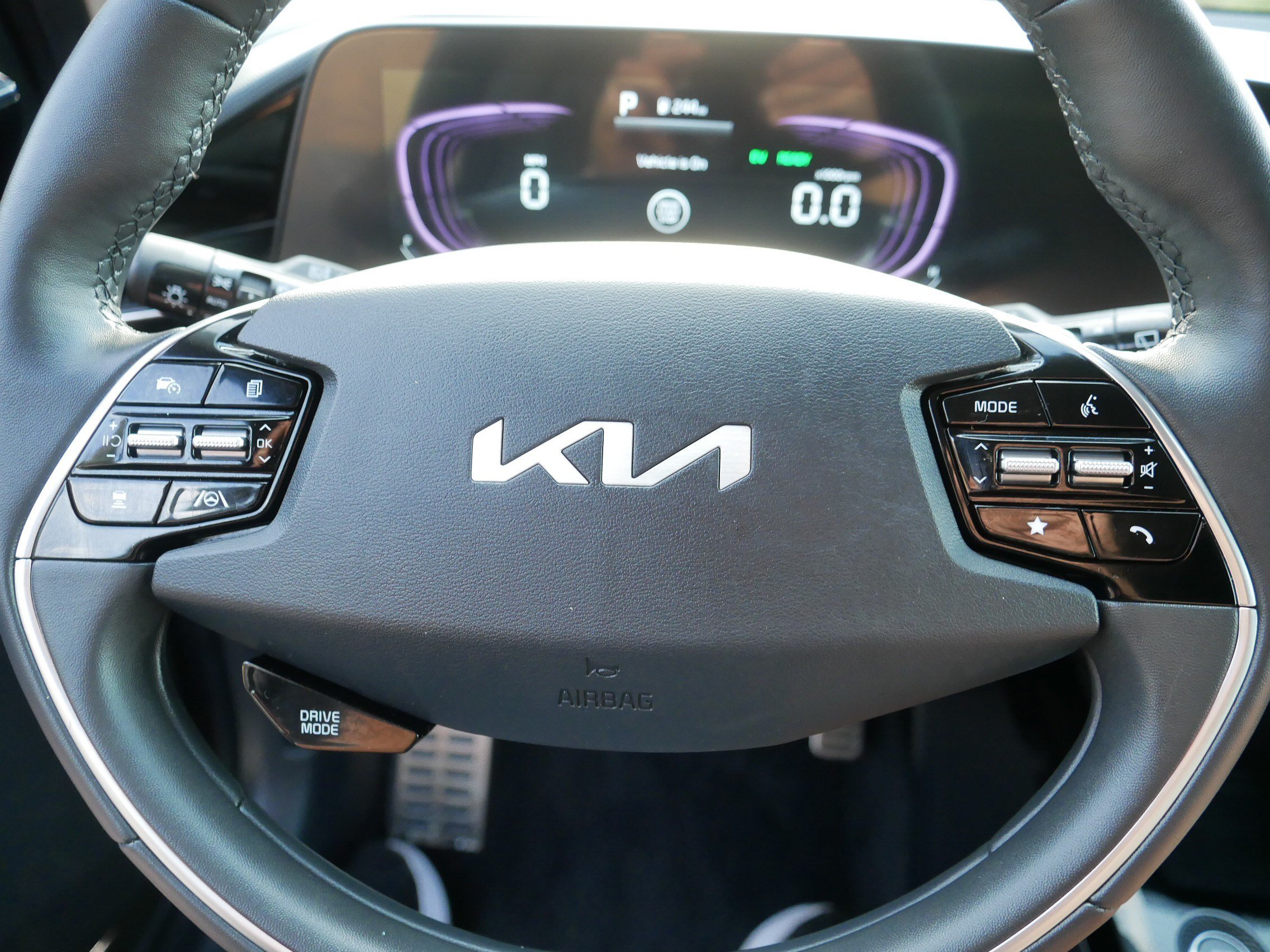 Certified 2025 Kia Niro SX Touring FWD image 25