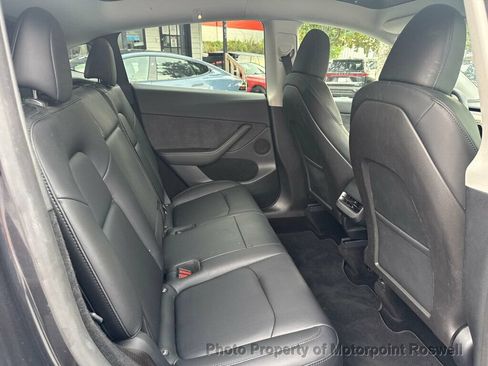 Used 2024 Tesla Model Y 2WD image 16