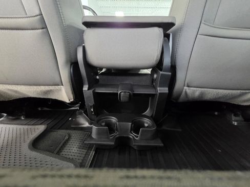 Used 2018 Ford F150 XLT w/ Equipment Group 302A Luxury AWD/4WD image 19
