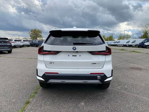 New 2026 BMW X1 xDrive28i w/ Technology Package AWD/4WD image 3