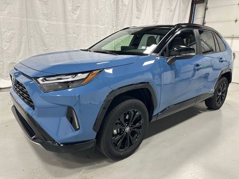 Used 2025 Toyota RAV4 XSE w/ Weather Package image 3
