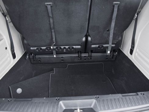 Used 2019 Dodge Grand Caravan SE image 13