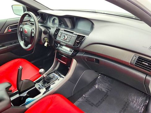 Used 2017 Honda Accord Sport image 23