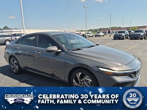 Used 2024 Hyundai Elantra Limited FWD image 1